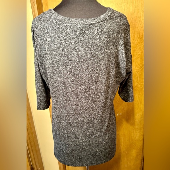 Express size small high low V-neck soft lightweight sweater - Picture 4 of 8